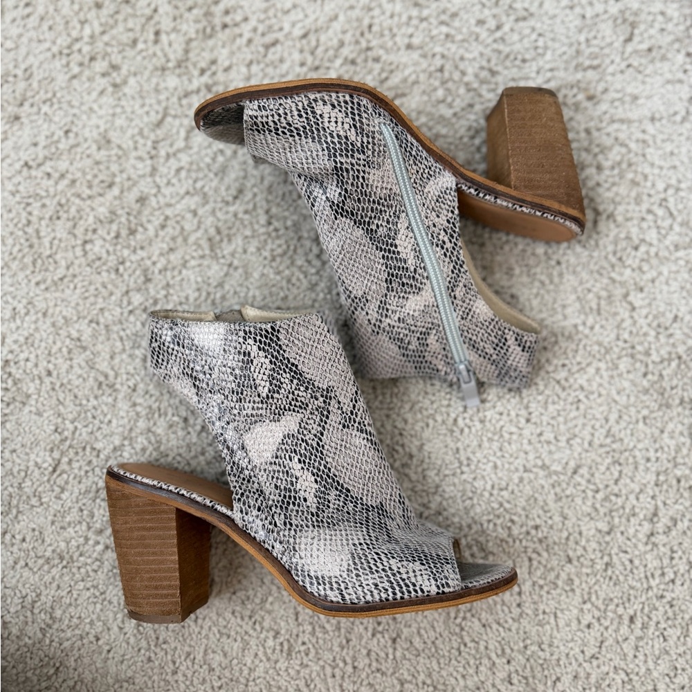 Very Volatile Snake-Print Open-Toe Block Heel Booties - Gray and Brown